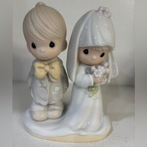 Vintage precious moments Enesco Johnathan and David bride and groom figurine